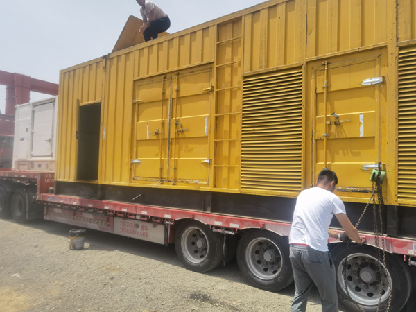 石台除了负载情况和发动机维护，还有哪些因素会影响 200kw 柴油发电机的油耗？