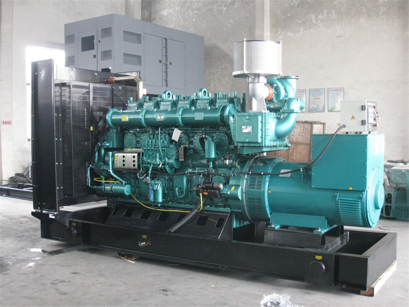 石台200KW 柴油发电机的油耗是多少?