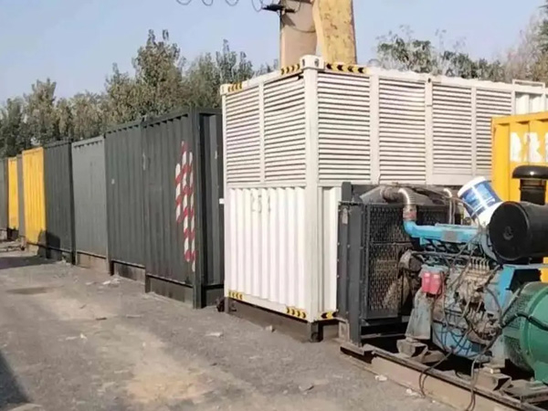 石台200KW柴油发电机机组每小时油耗是多少？